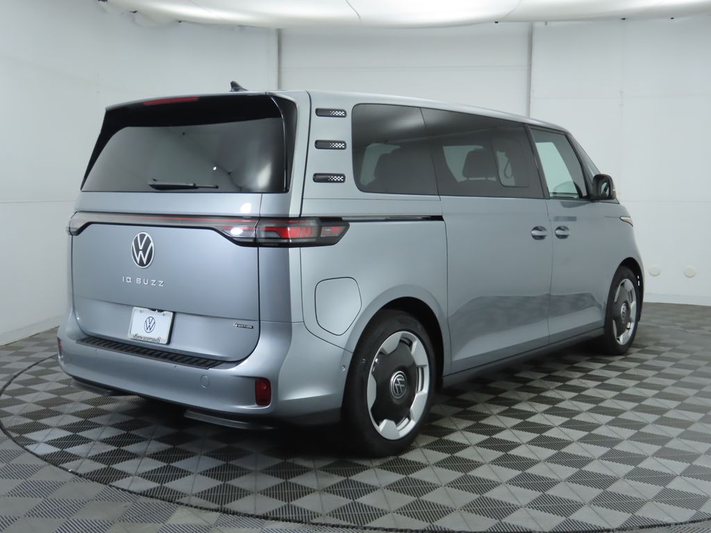 2025 Volkswagen ID. Buzz Pro Plus photo 5