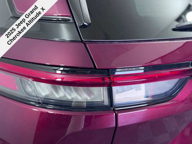 2025 Jeep Grand Cherokee Altitude X photo 8