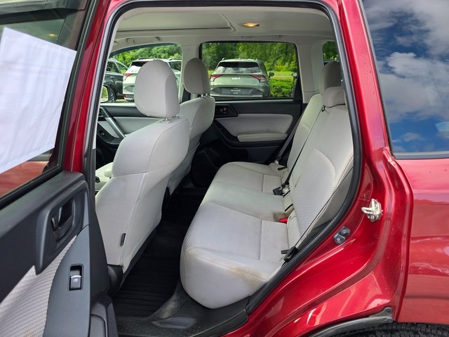 2017 Subaru Forester 2.5i Premium photo 15