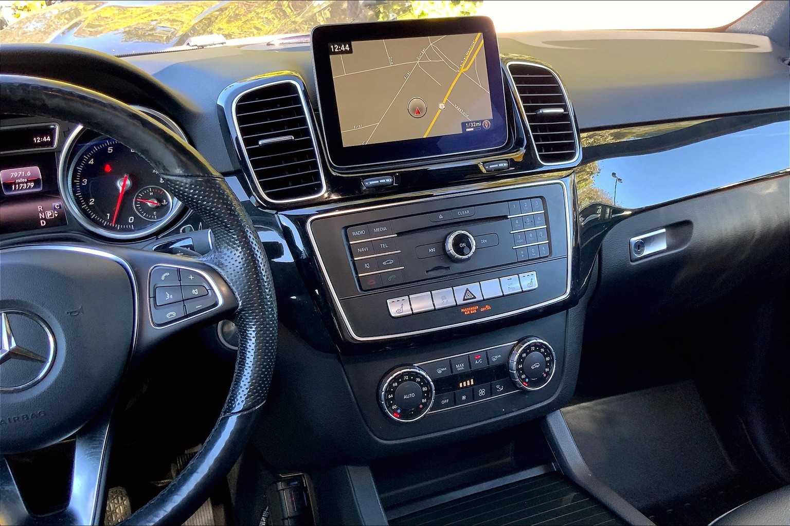 2018 Mercedes Benz GLE 350 4MATIC photo 6