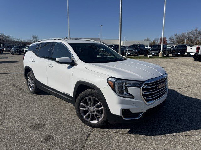 2023 GMC Terrain SLT's photo