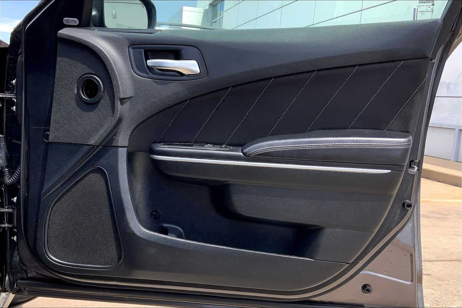 2022 Dodge Charger SXT photo 21