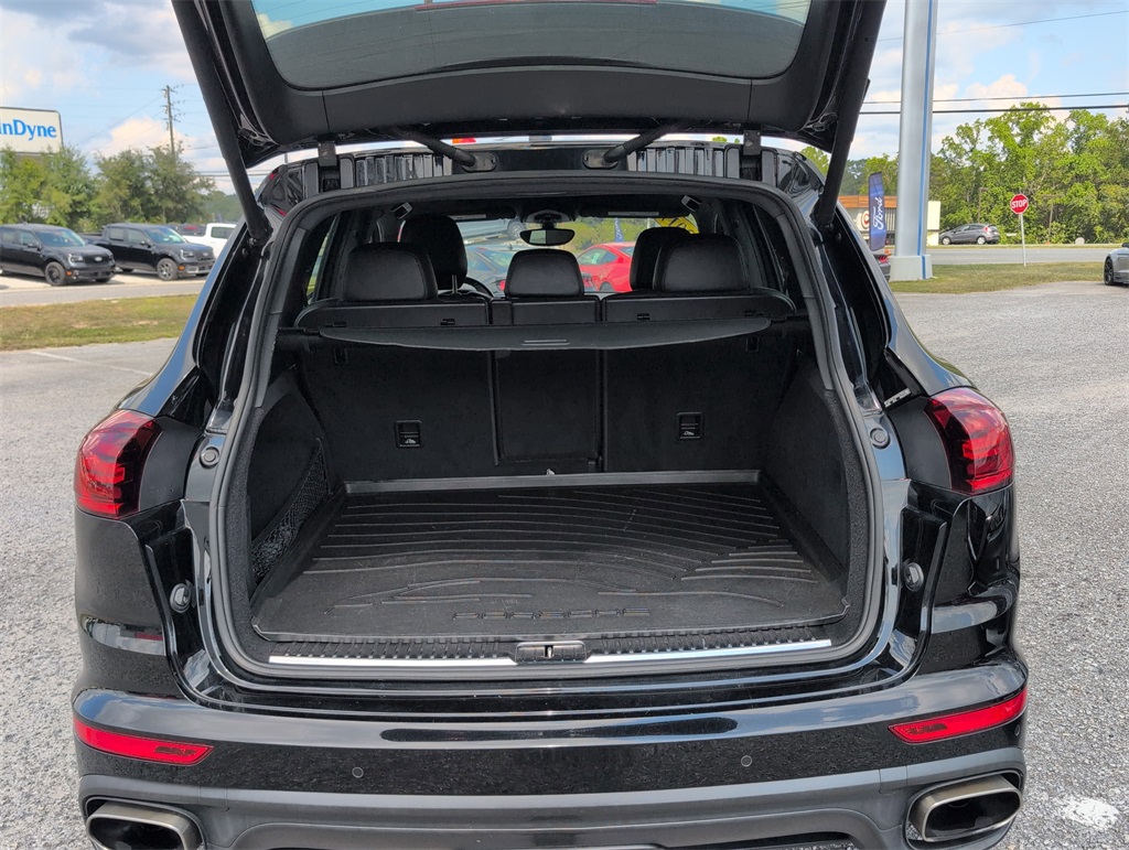 2017 Porsche Cayenne Platinum Edition photo 32
