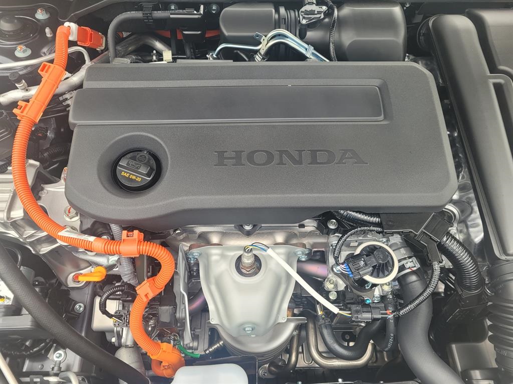2026 Honda Civic Hatchback Hybrid Sport Touring photo 8