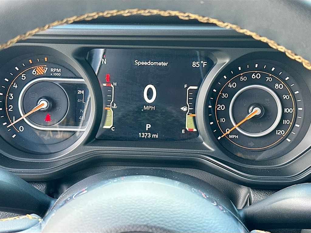 2024 Jeep Wrangler Sahara photo 13