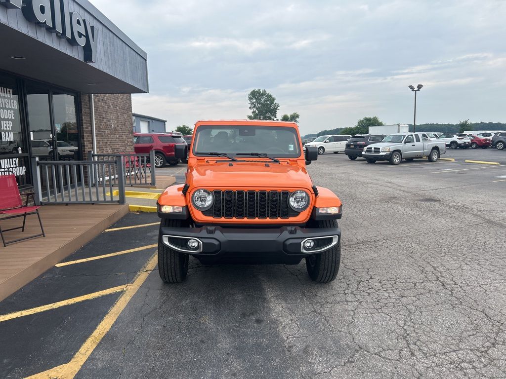 2025 Jeep Gladiator Sport S photo 2