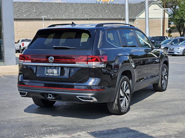 2024 Volkswagen Atlas SE Technology photo 3