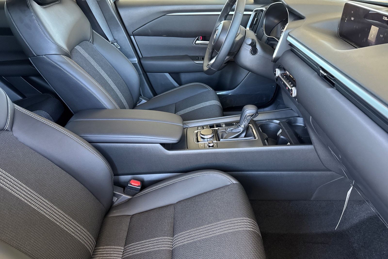 2025 Mazda CX-50 2.5 S Preferred photo 16
