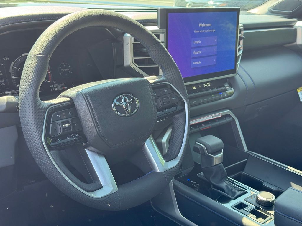 2025 Toyota Tundra Platinum CrewMax photo 14