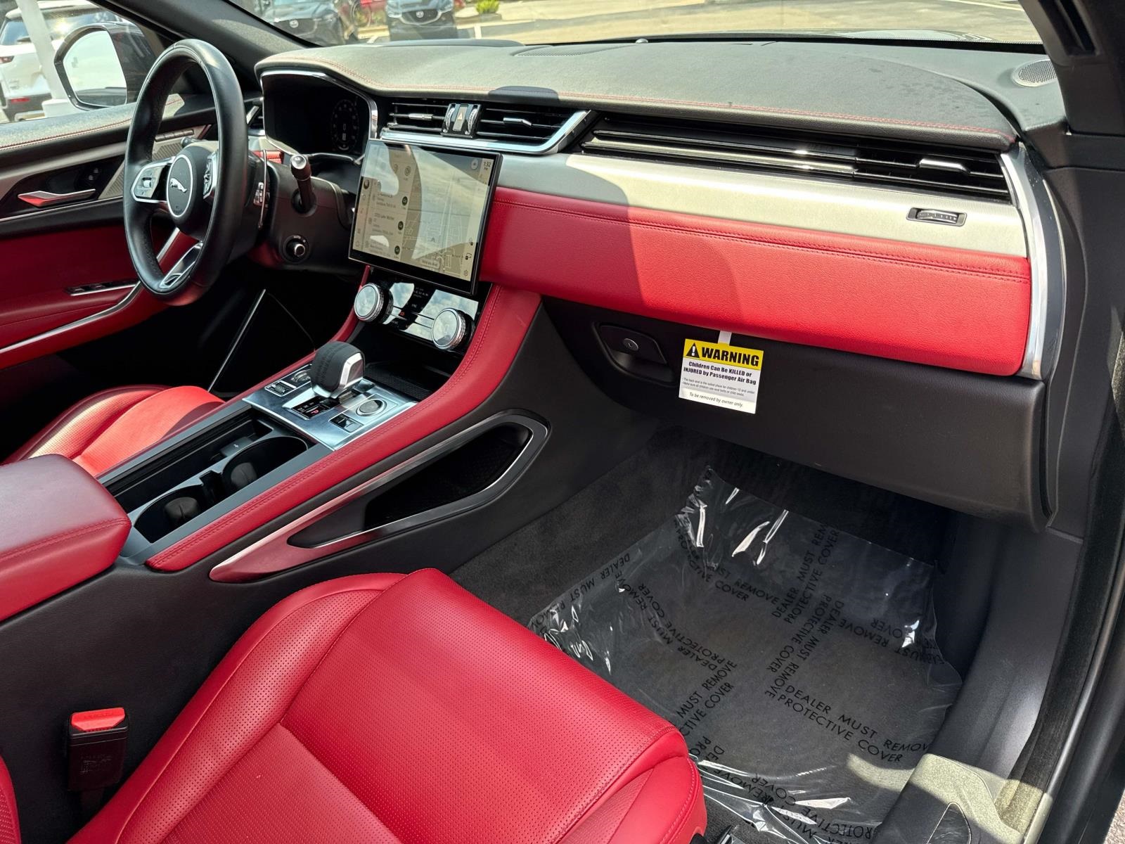 2025 Jaguar F-PACE P250 R-Dynamic S photo 14