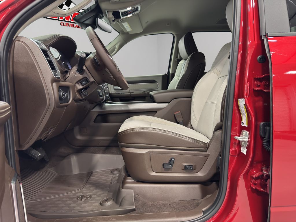 2026 Ram 2500 Laramie photo 18