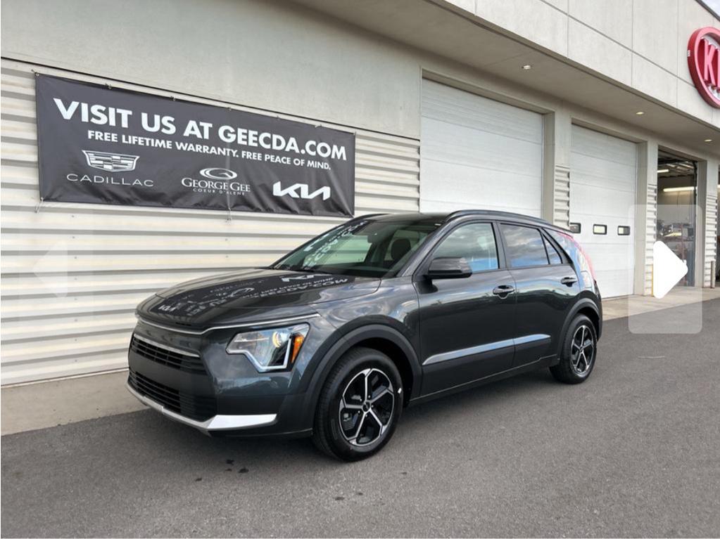 2025 Kia Niro LX photo 2