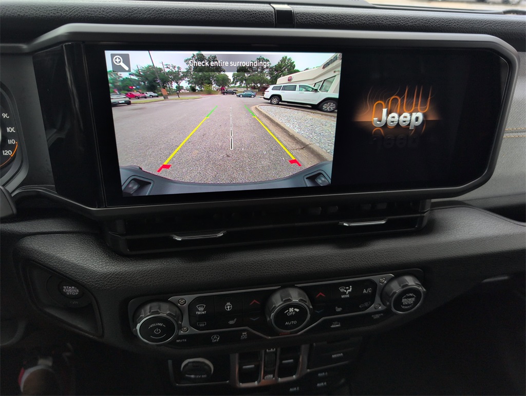 2024 Jeep Gladiator Sport photo 20