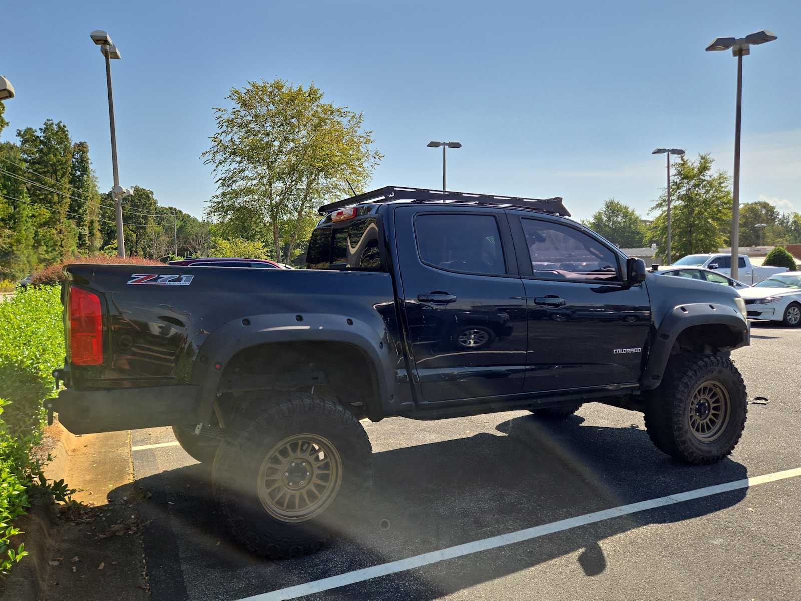 2018 Chevrolet Colorado Z71 photo 2