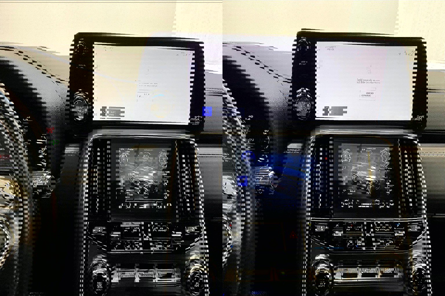 2022 Lexus LX 600 Luxury photo 4