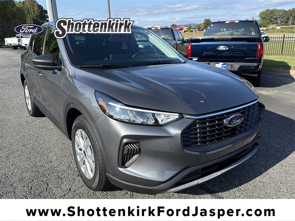 2024 Ford Escape Active's photo