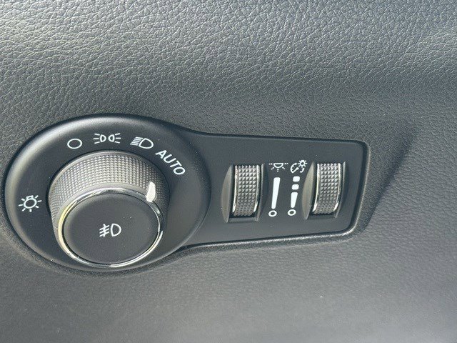 2025 Jeep Compass Latitude photo 11
