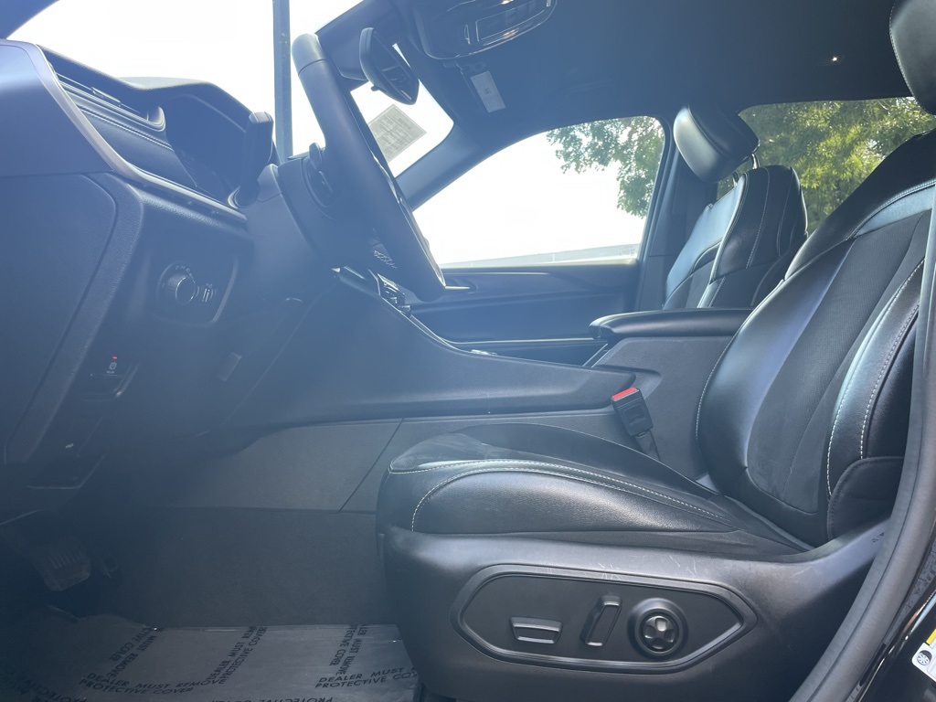 2024 Jeep Grand Cherokee Altitude photo 16