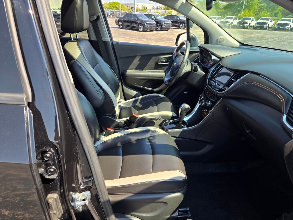 2018 Chevrolet Trax Premier photo 2