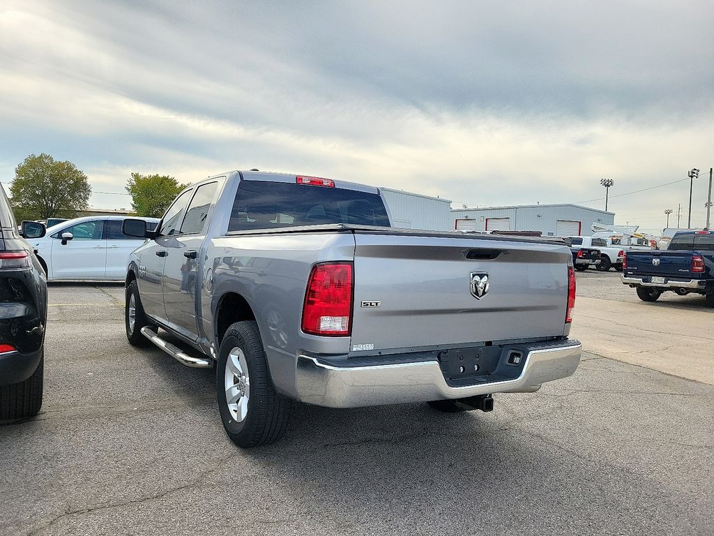 2022 Ram 1500 Classic SLT photo 3