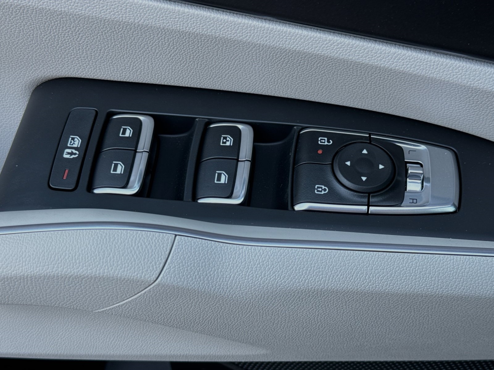 2025 Kia Sorento Plug-In Hybrid EX photo 11