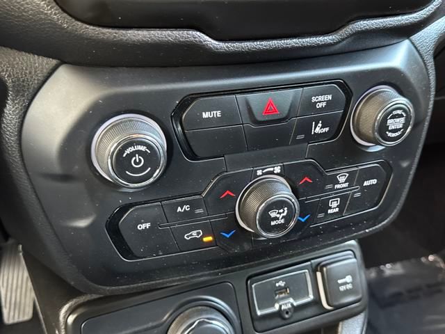 2022 Jeep Renegade Latitude photo 14