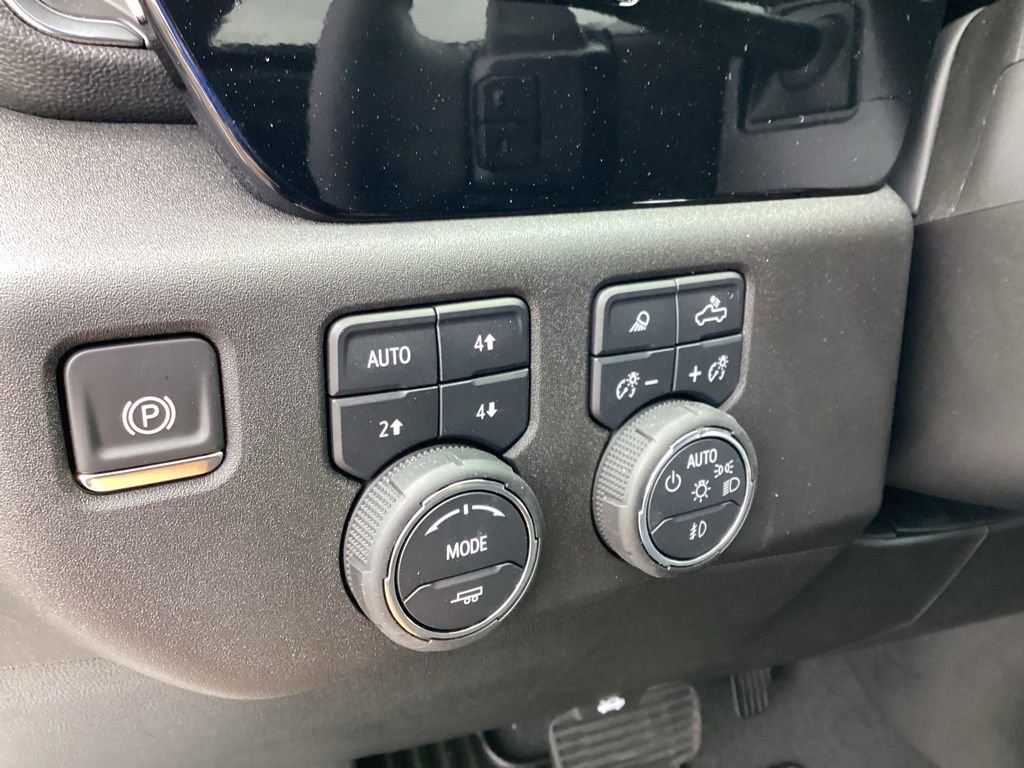 2025 Chevrolet Silverado 1500 LTZ photo 14