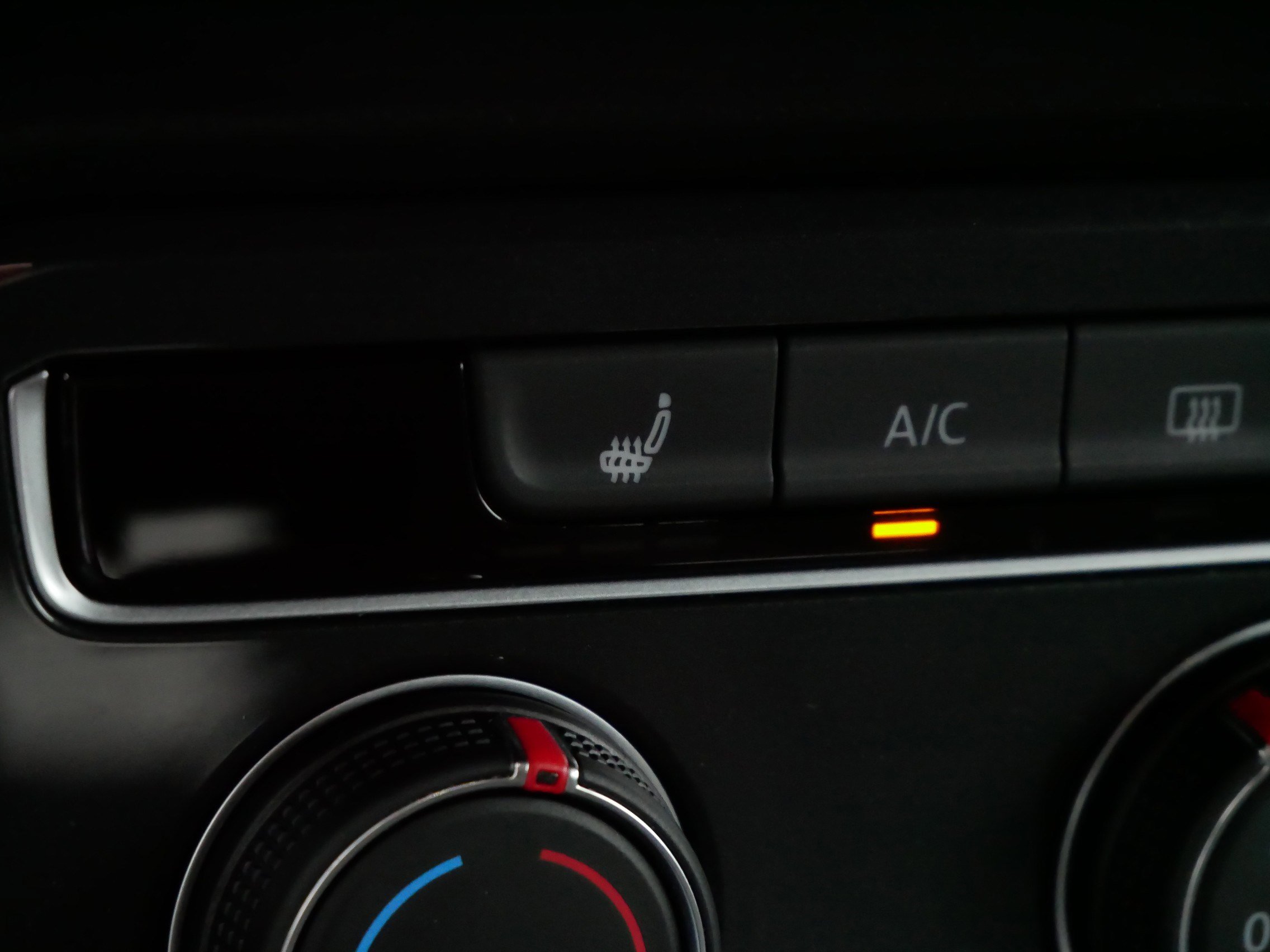 2022 Volkswagen Tiguan S photo 25