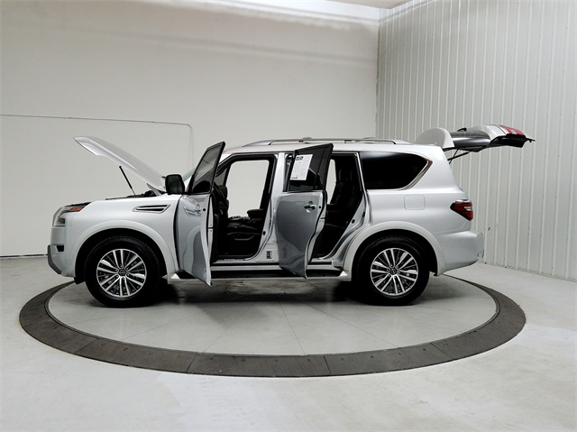 2023 Nissan Armada SL photo 10