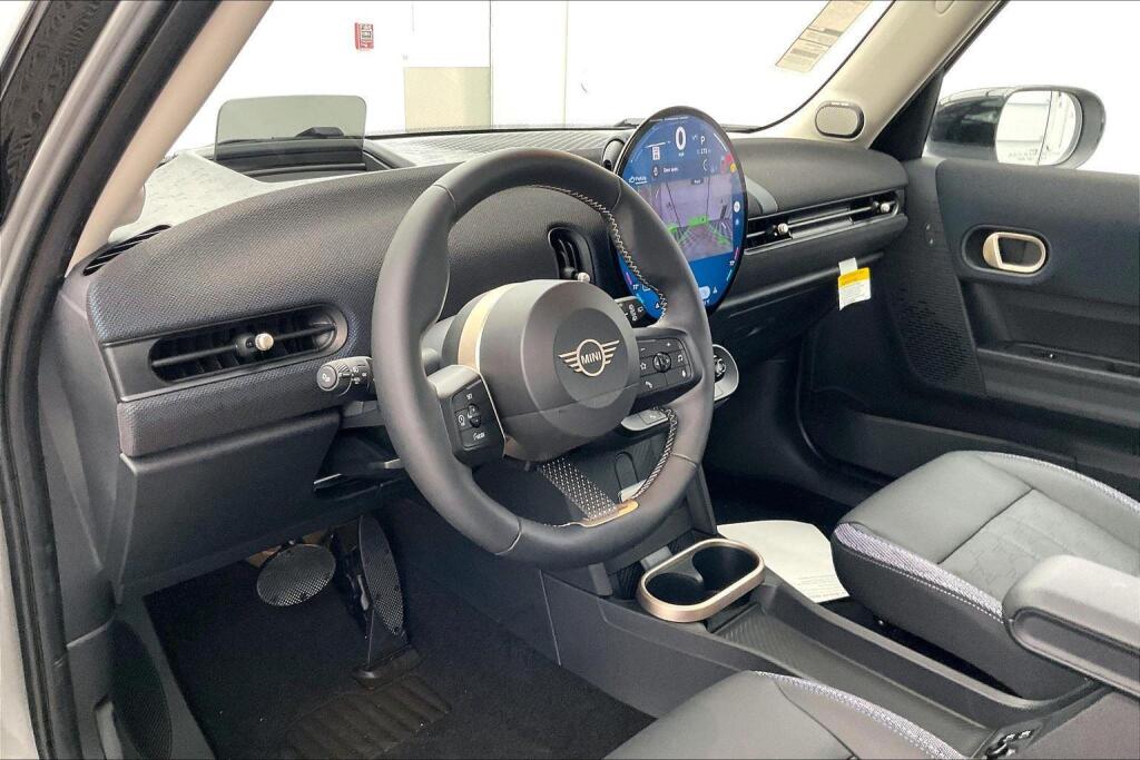 2025 Mini Cooper 4 Door Hardtop S photo 3