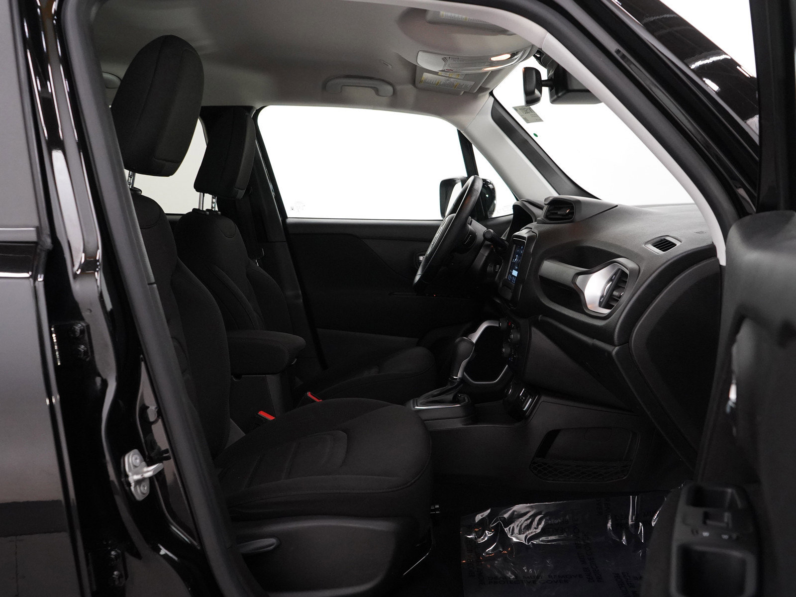 2021 Jeep Renegade Latitude photo 9