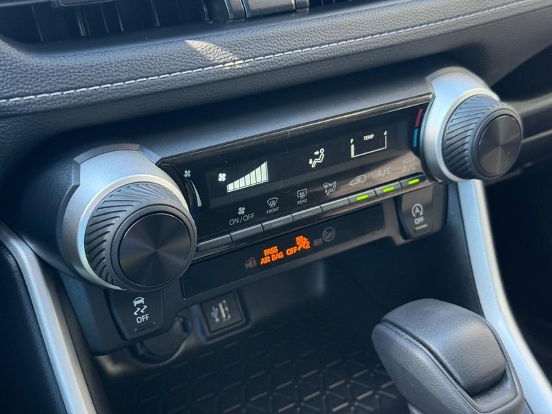 2025 Toyota RAV4 LE photo 27