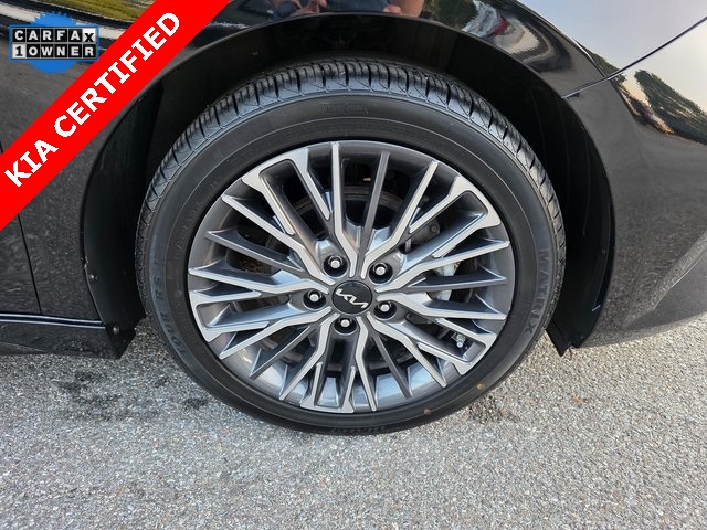 2022 Kia Forte GT-Line photo 11