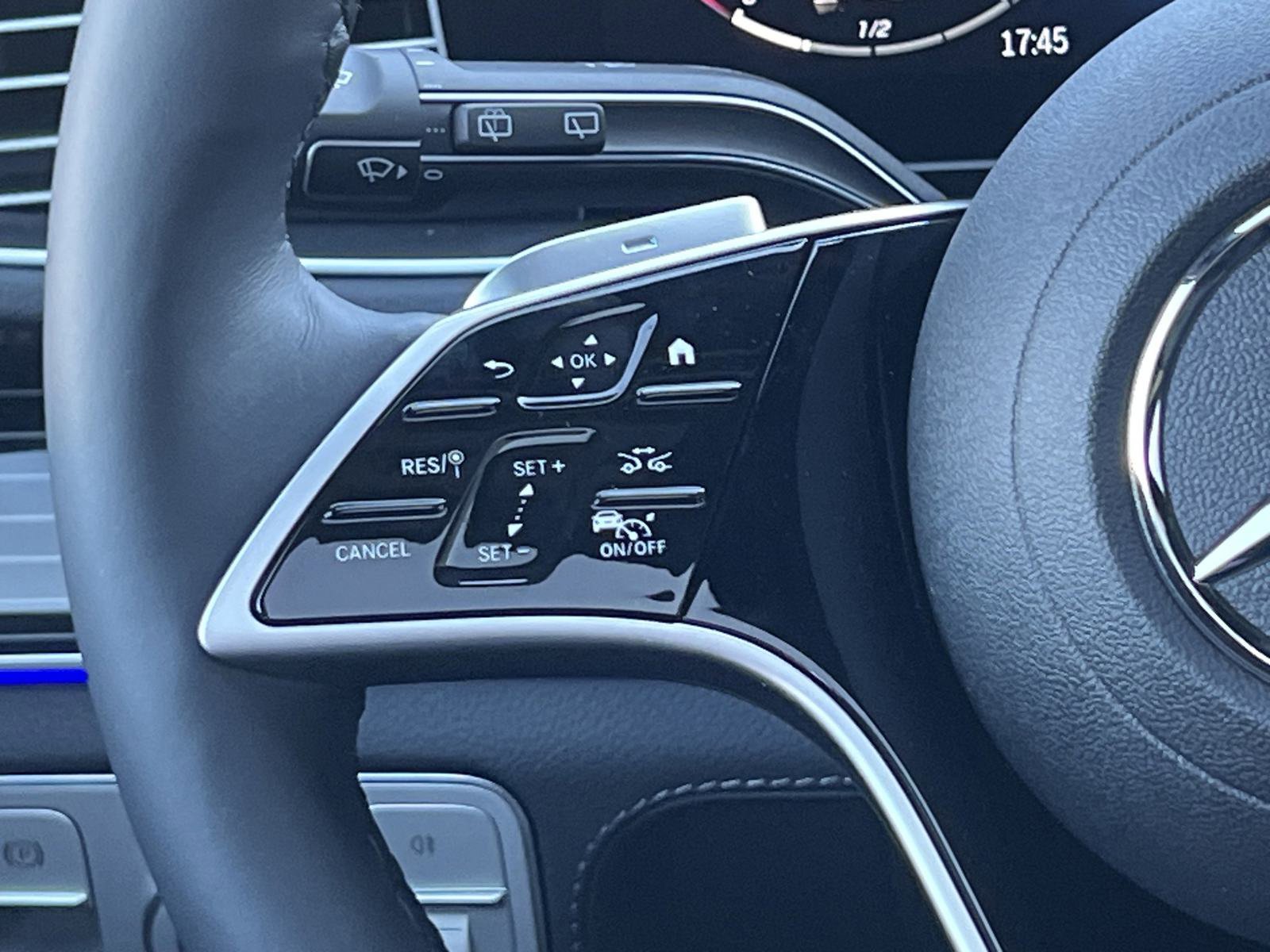2025 Mercedes Benz GLE 350 4MATIC photo 29