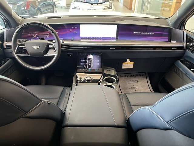 2025 Cadillac Escalade IQ photo 11