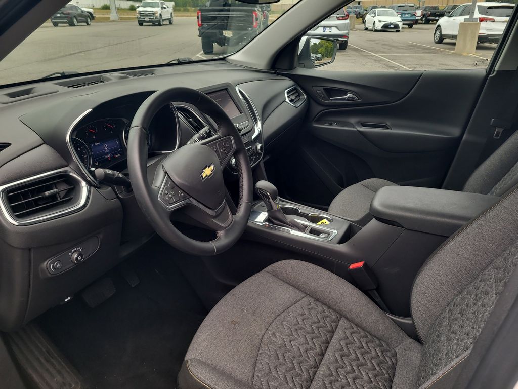 2024 Chevrolet Equinox LT photo 10