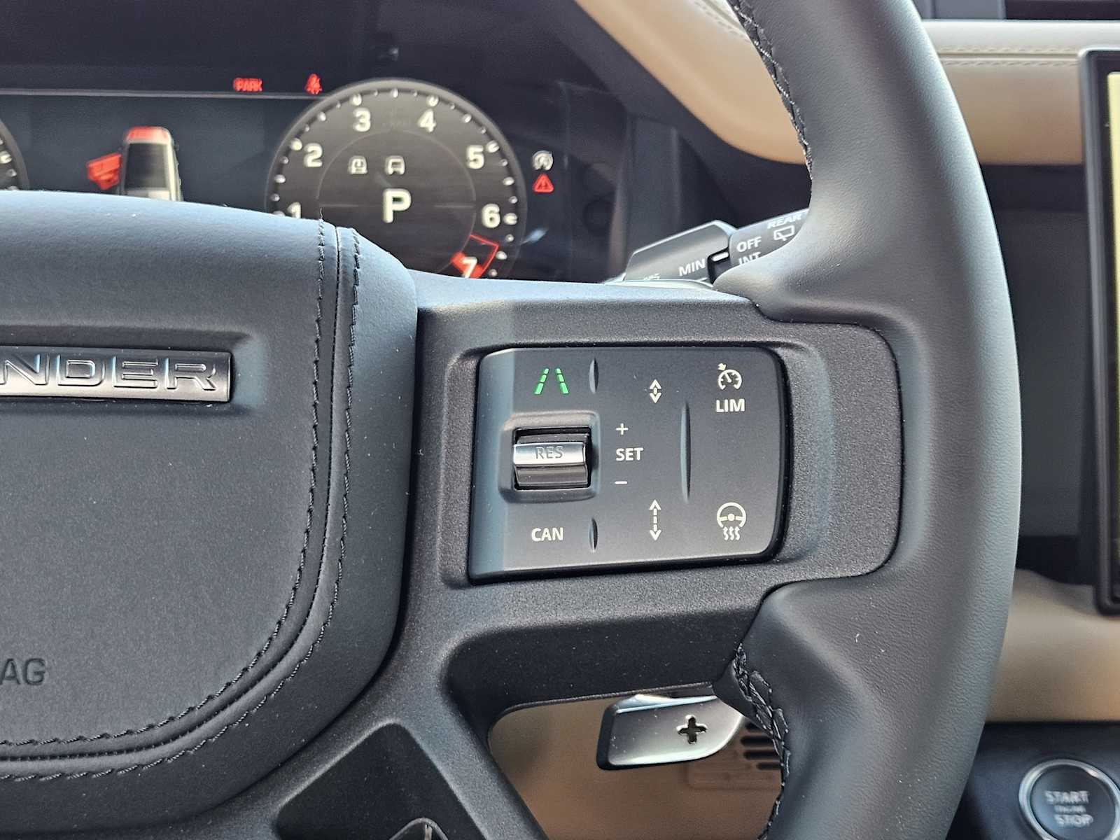 2025 Land Rover Defender 130 V8 photo 28