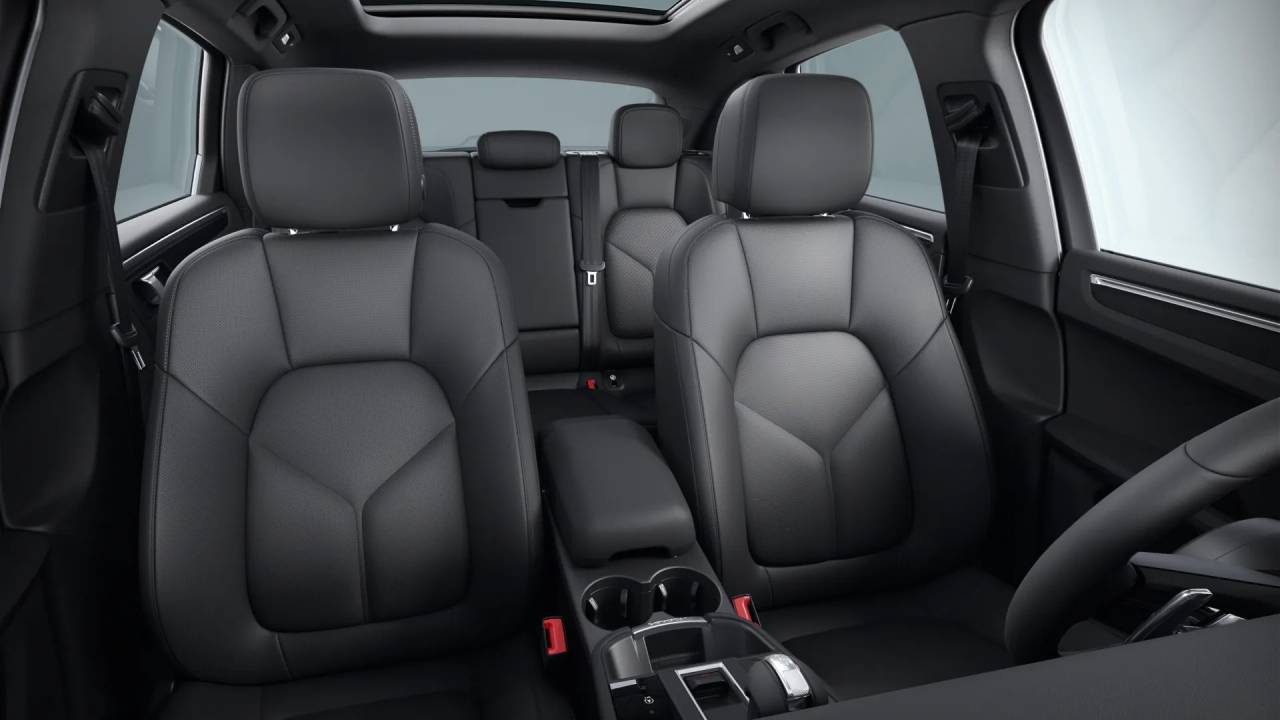 2026 Porsche Macan T photo 9
