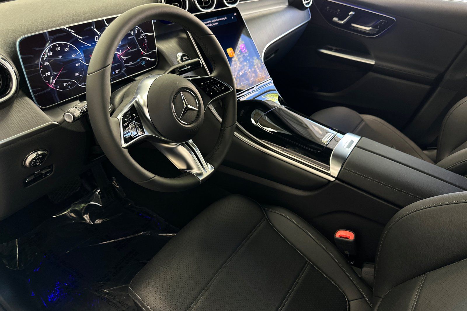 2026 Mercedes Benz GLC 300 photo 8