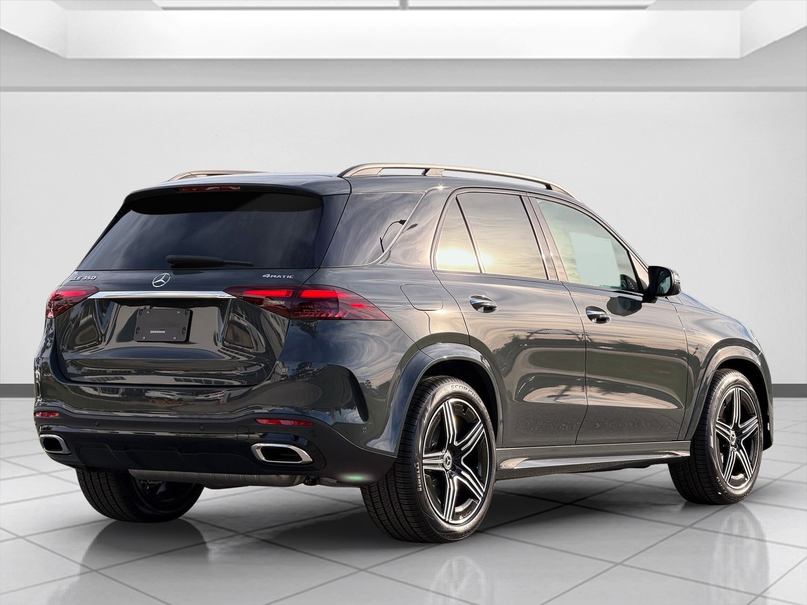 2026 Mercedes Benz GLE 350 4MATIC photo 3
