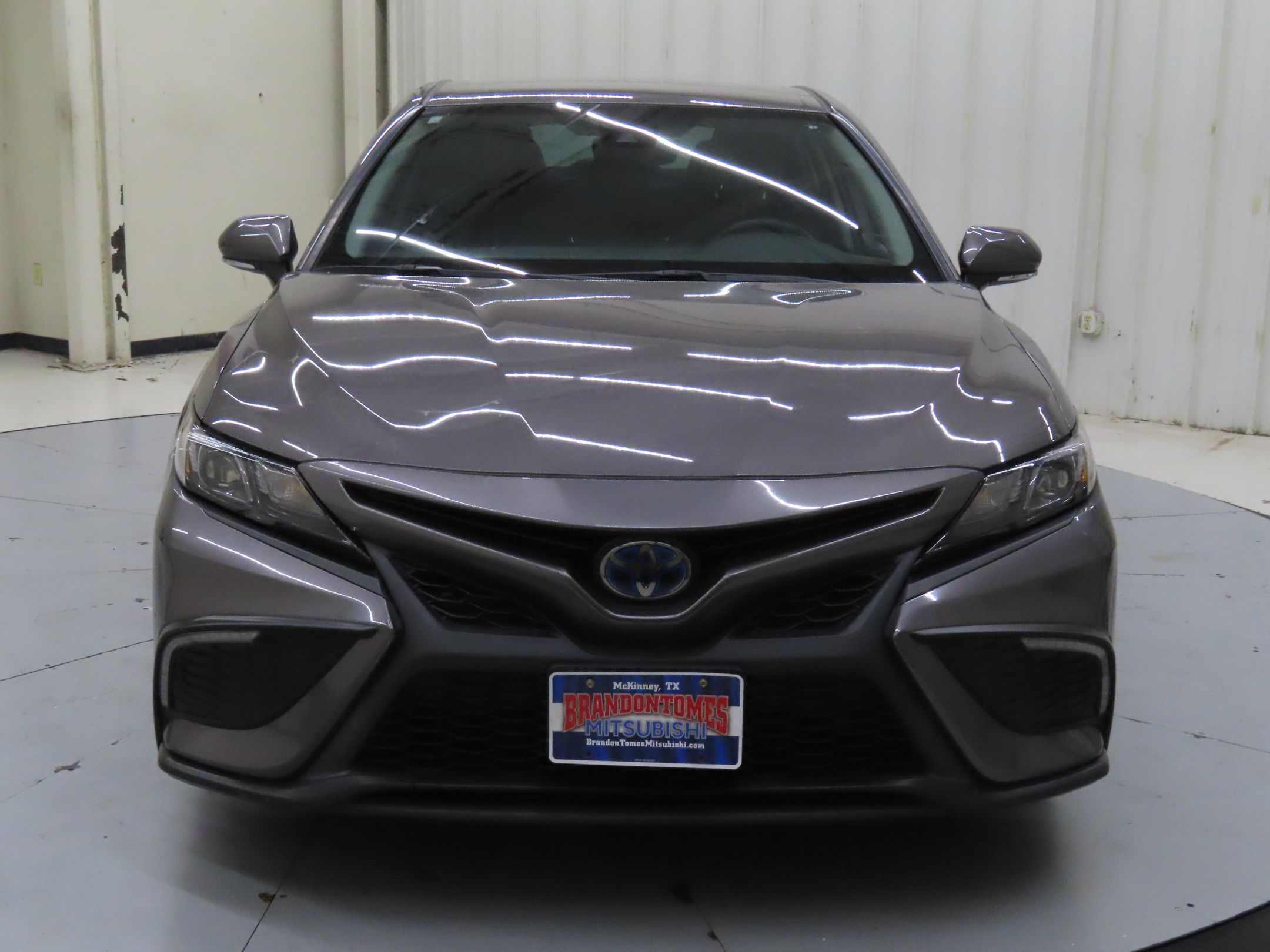 2022 Toyota Camry Hybrid SE photo 8