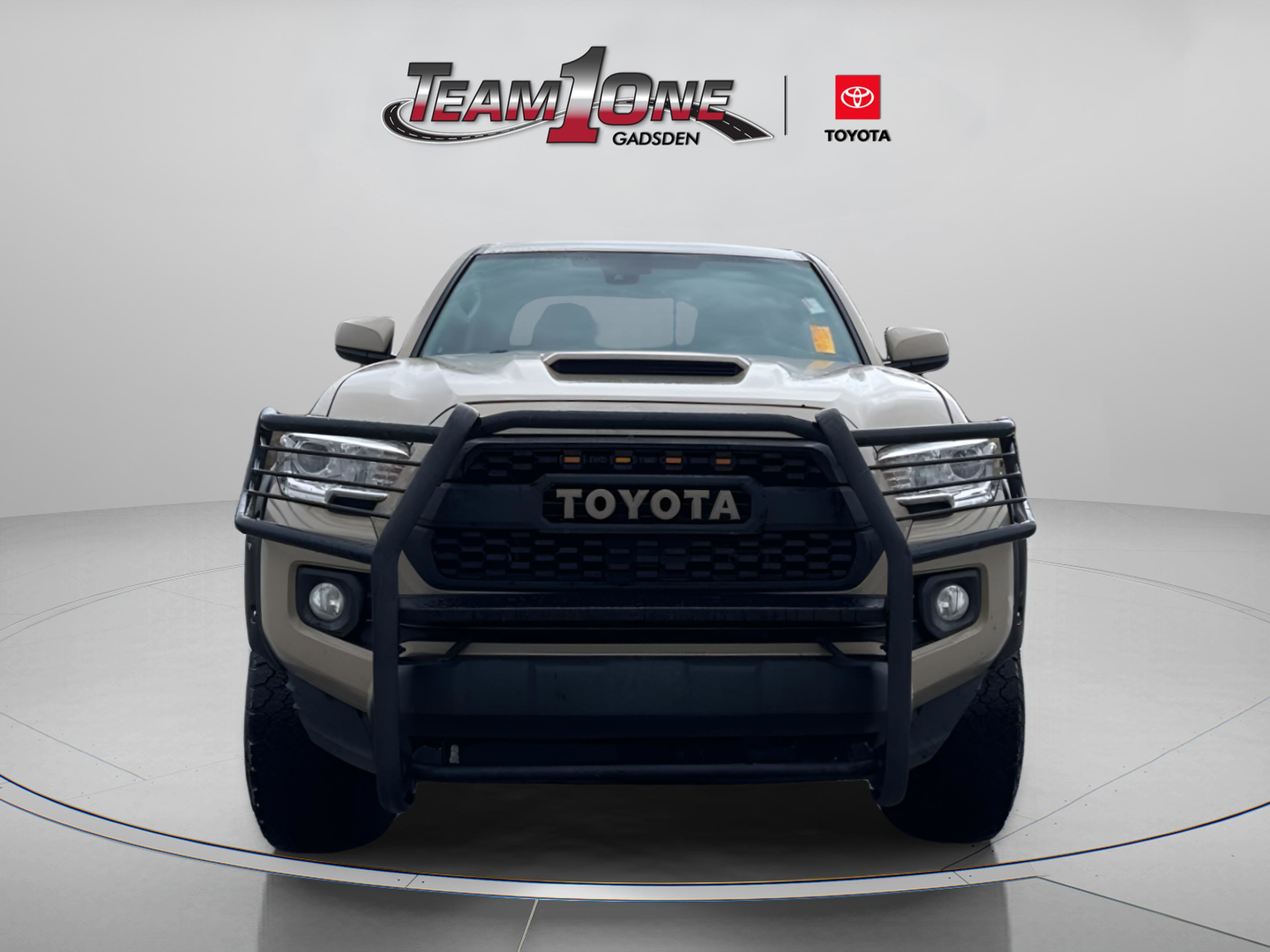 2020 Toyota Tacoma TRD Sport photo 2
