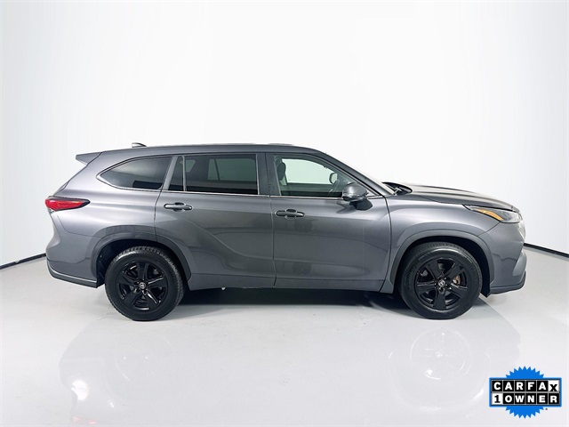 2023 Toyota Highlander L photo 9