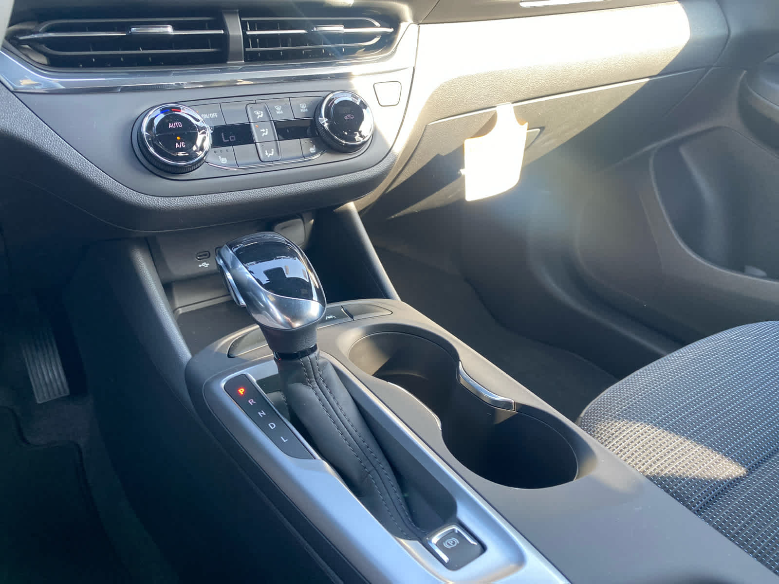 2025 Buick Envista Preferred photo 42