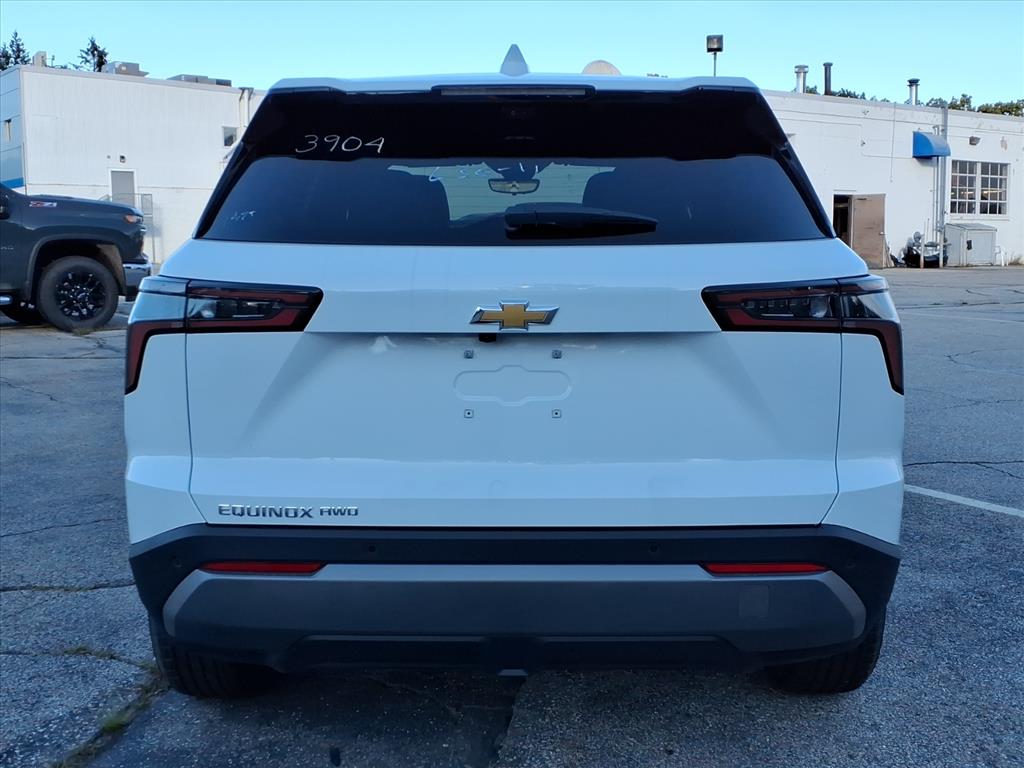 2026 Chevrolet Equinox LT photo 3