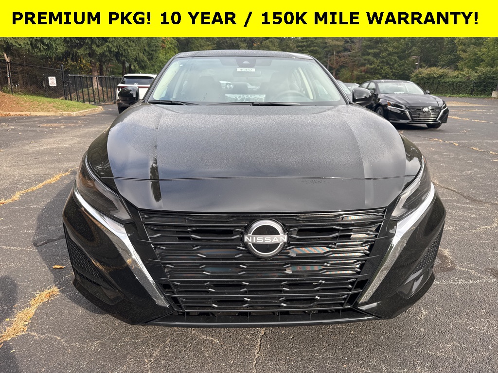 2025 Nissan Altima SV photo 2