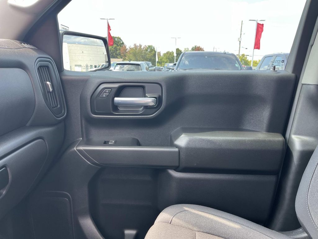 2025 Chevrolet Silverado 1500 Custom Trail Boss photo 27