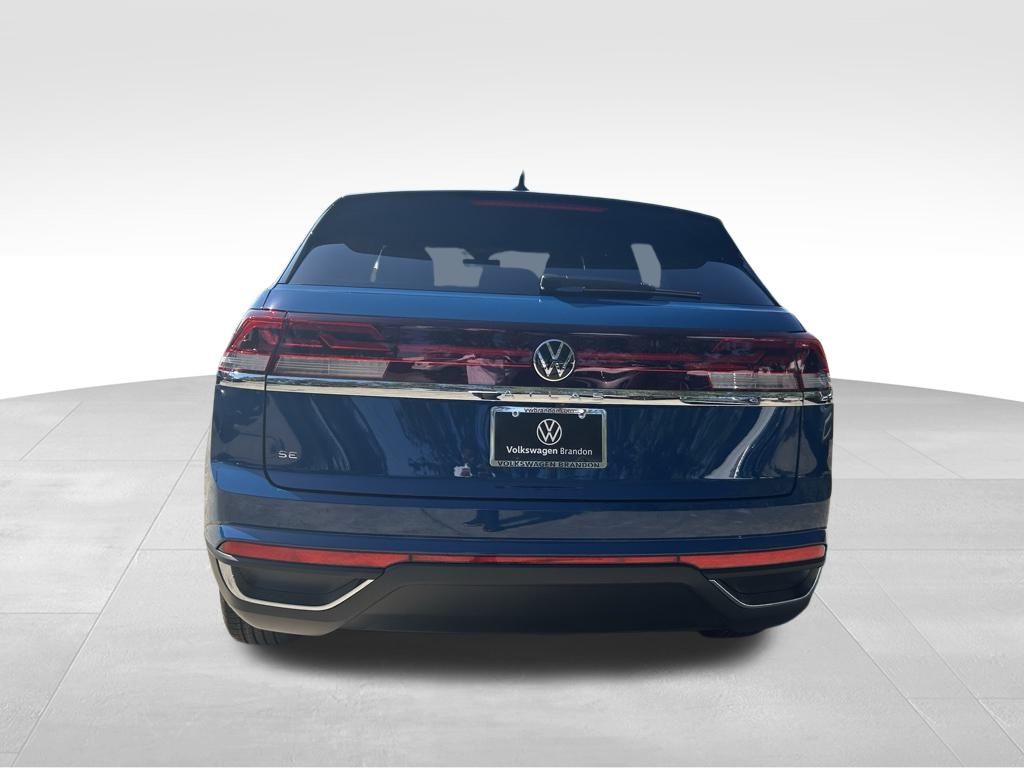 2026 Volkswagen Atlas Cross Sport SE photo 4