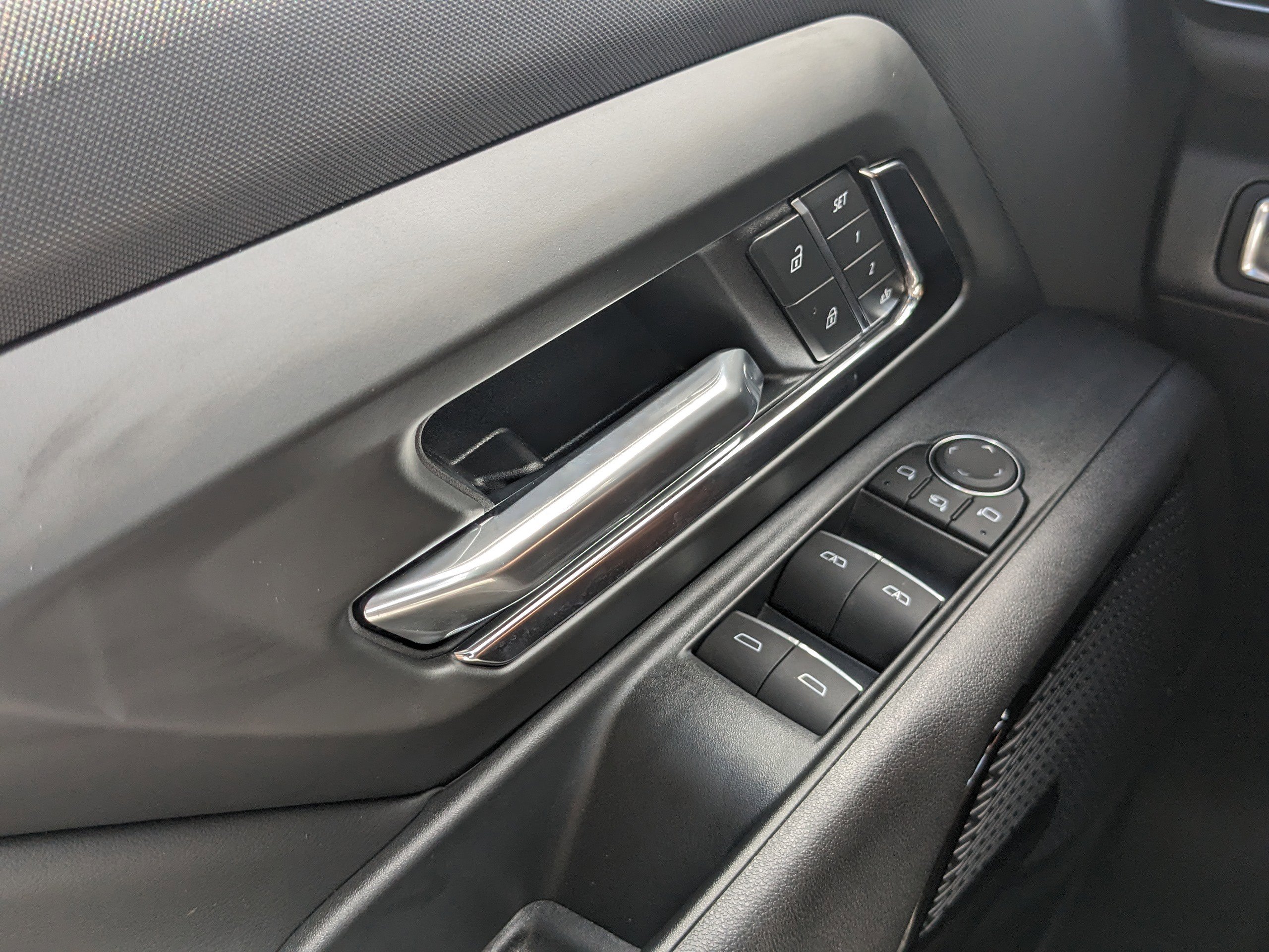 2025 Chevrolet Silverado EV RST photo 24