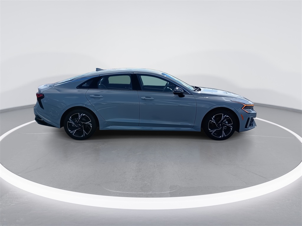 2025 Kia K5 GT-Line photo 9